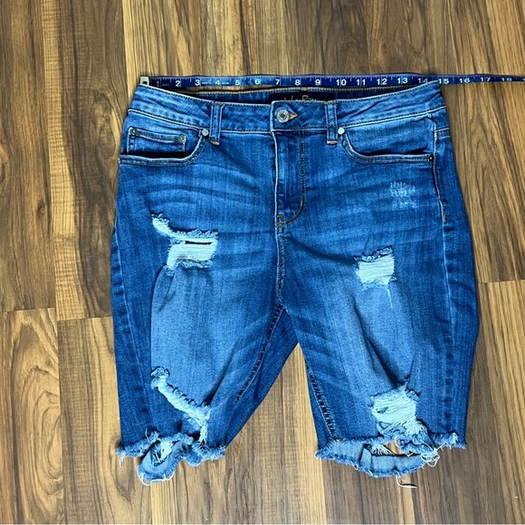 Indigo Rein High Rise Distressed Torn Raw Hem Stretch Denim Jean Shorts Size 9 - Picture 3 of 8